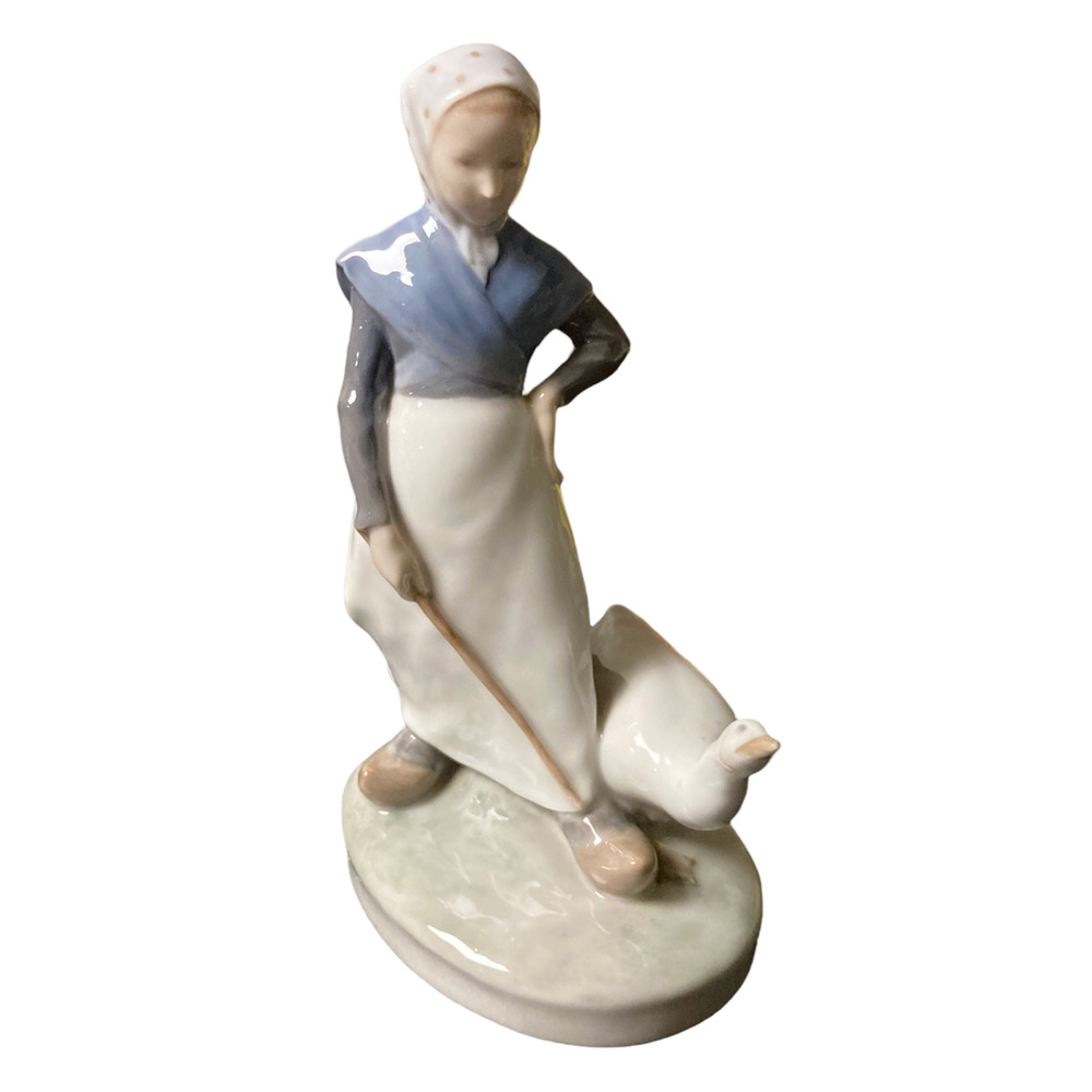 Royal Copenhagen Goose Girl #528 Porcelain Women & Duck Figurine Denmark